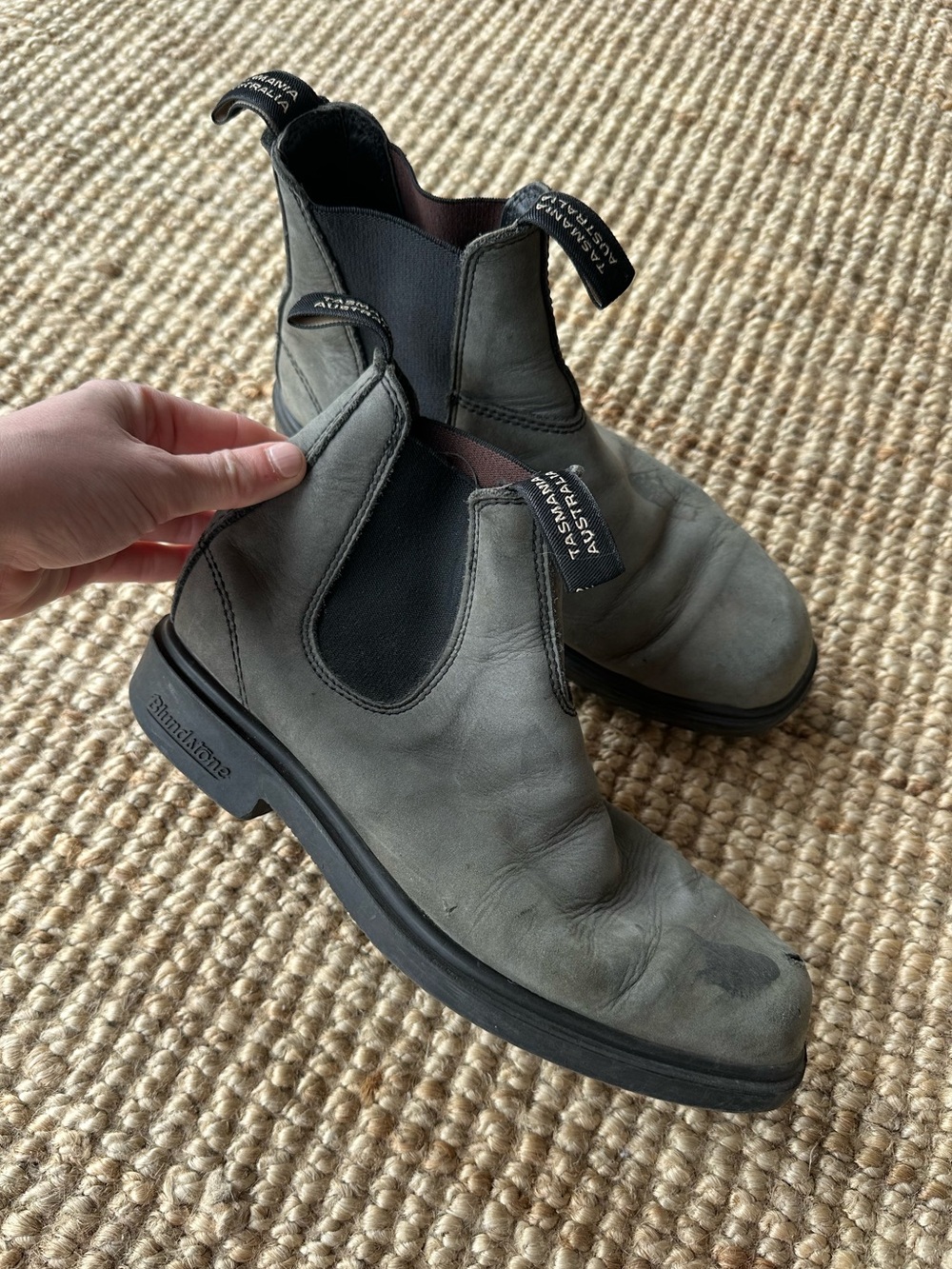 *Flawed* Blundstone Gray Chelsea Ankle Boots